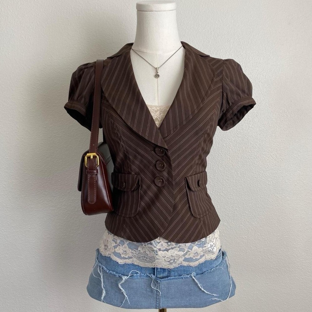 Xoxo Y2K Brown Pinstripe Short Sleeve Blazer Three Button Front Closure Corpcore